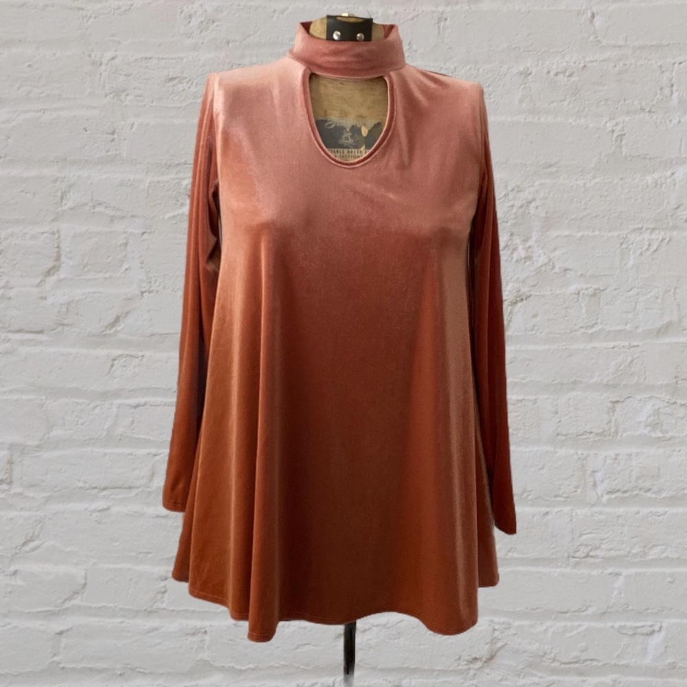 Ducci Blush Rose Gold Pink Velvet Keyhole Mock Turtleneck Long Sleeve Loose Top